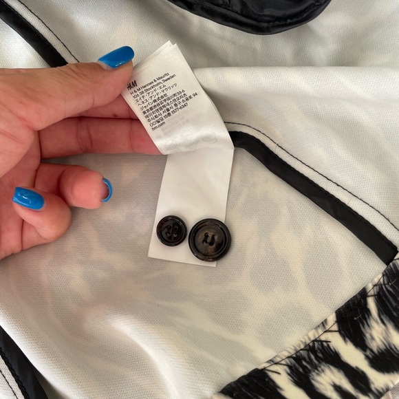 H&M Animal Print Blazer - Picture 5 of 5